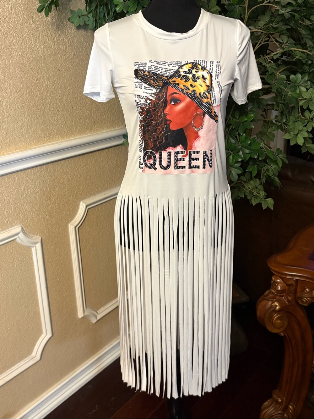 Queen Graphic Fringe Maxi Dress - White